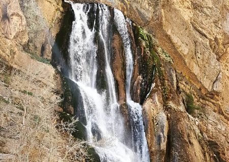 آب سفید الیگودرز عروس آبشارهای ایران +فیلم