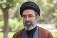 رهبر انقلاب: رزمندگان ما با موشک و پهپاد، شیطان بزرگ را رمی کردند