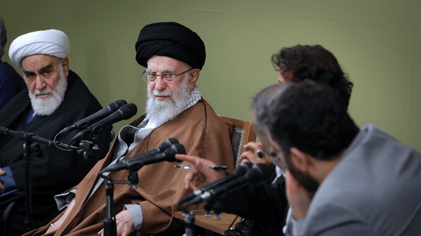 ناگفته‌های مردی که ۴۷ سال همراه رهبر شهید انقلاب بود
