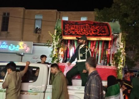 مراسم وداع با پیکر شهید امیر محمد احمدی در الیگودرز برگزار شد +تصویر