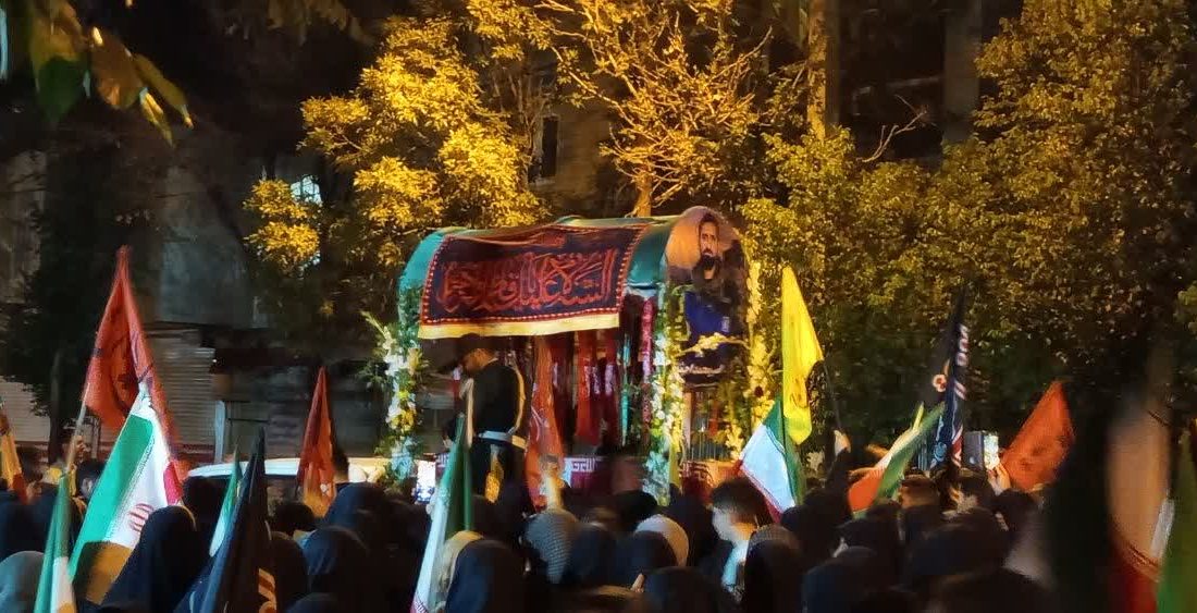 مراسم وداع با پیکر شهید امیر محمد احمدی در الیگودرز برگزار شد +تصویر